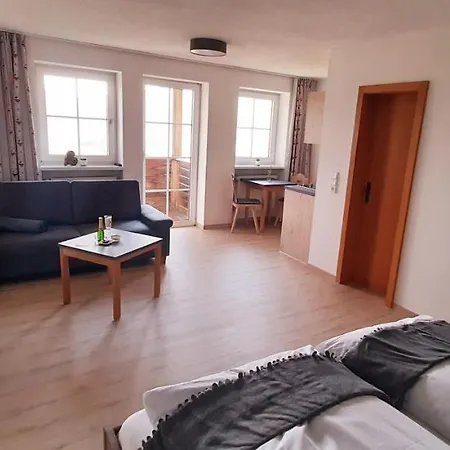 Zum Wirt Hohenbogenblick * Neukirchen beim Heiligen Blut